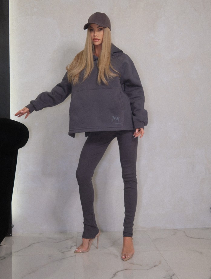 Facetune_25-09-2025-18-16-22.jpeg