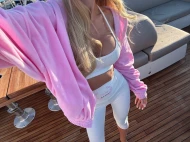 Sportowe leginsy typu rybaczki w kolorze ecru BASIC MOVE