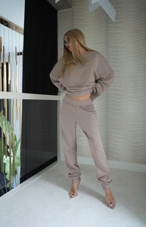 Sportowy komplet dresowy z dzianiny dresowej LATTE DREAM SET