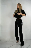 Bluza dresowa slim wykonana z aksamitu w kolorze czarnym VELVET BLACK ZIP