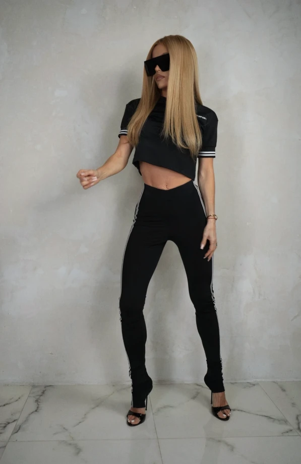 Modelujące elastyczne leginsy w kolorze czarnym z efektem Push Up SPORT ICON BLACK