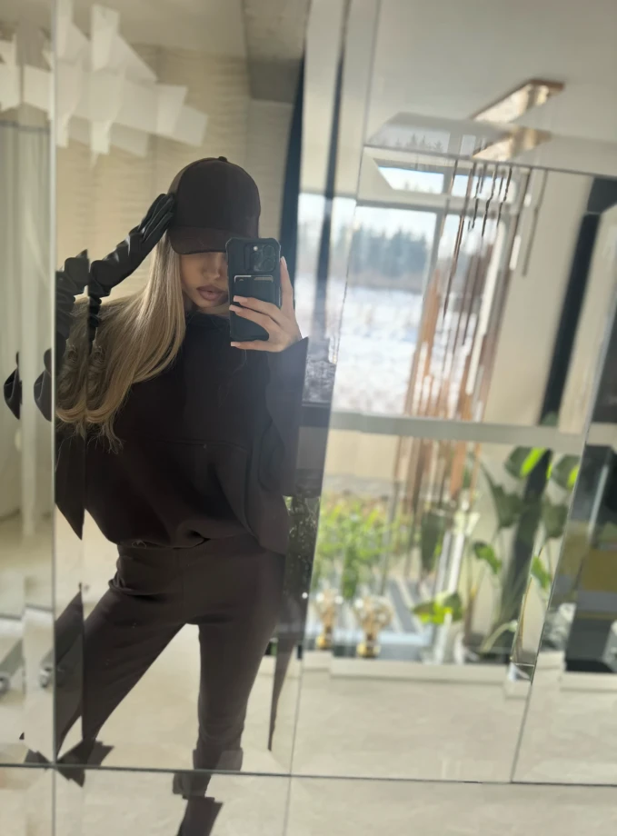 Sportowa bluza z kapturem w kolorze brązowym SPORT MOVE BROWN