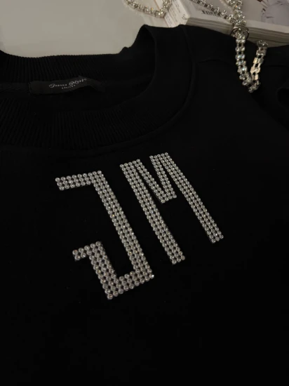 JM CRYSTAL ICON LOGO Bluza zdobiona ręcznie w kolorze czarnym 