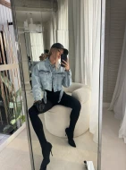 Kurtka jeansowa z przetarciami i paskiem vibe 90 DENİM JACKET