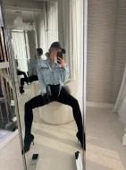 Kurtka jeansowa z przetarciami i paskiem vibe 90 DENİM JACKET