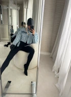 Kurtka jeansowa z przetarciami i paskiem vibe 90 DENİM JACKET