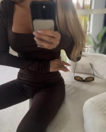 Modelująca bluzka Push Up w kolorze brązowym