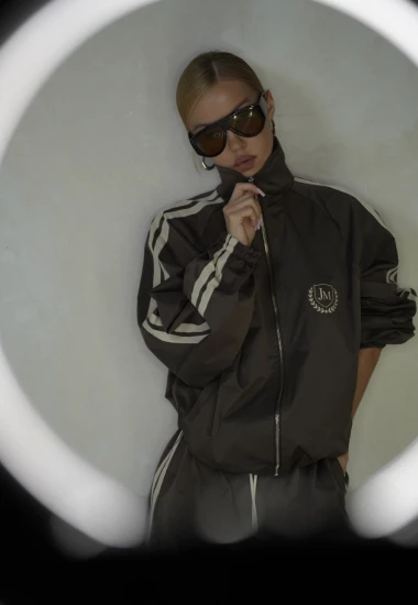 TEH AUTUMN EDIT - zestaw wykonany z tkaniny a stylu militarnym z kurtką CHOCOLATE CLUB SET 