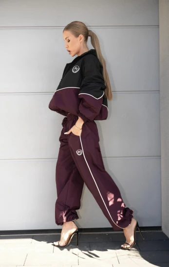 THE CITY IS MINE - Śliwkowo czarna kurtka z lamówkami w stylu lat 90 PLUM JACKET
